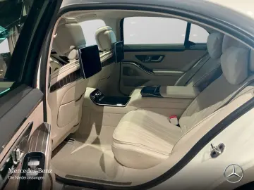 MERCEDES-BENZ S 63 E Performance Hi-Lenk Pano TrackP…