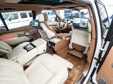 LAND ROVER Range Rover P615 LWB SV   SV Bespoke   Rear TV