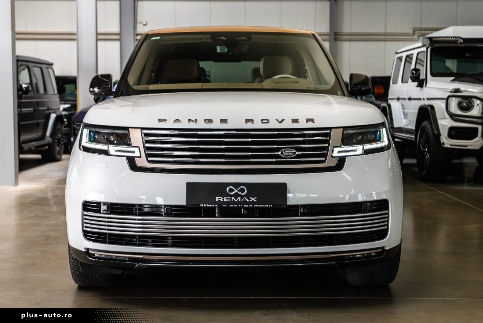 LAND ROVER Range Rover P615 LWB SV   SV Bespoke   Rear TV