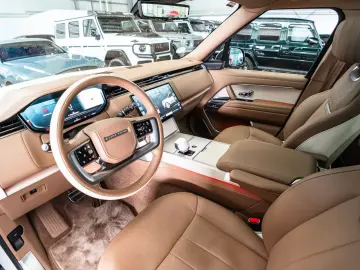 LAND ROVER Range Rover P615 LWB SV   SV Bespoke   Rear TV