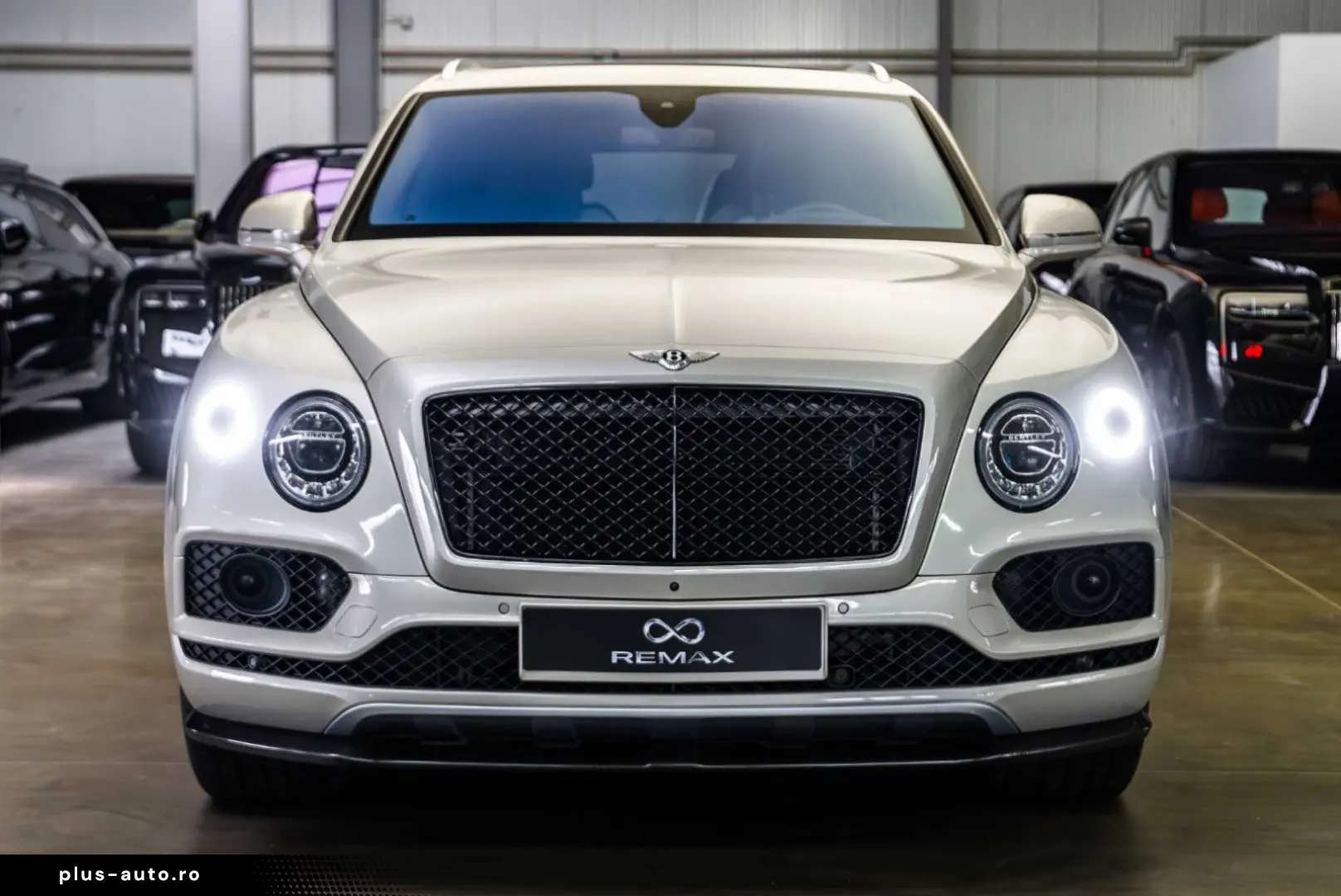 BENTLEY Bentayga 6.0 W12 Mulliner Full Carbon   Rear TV
