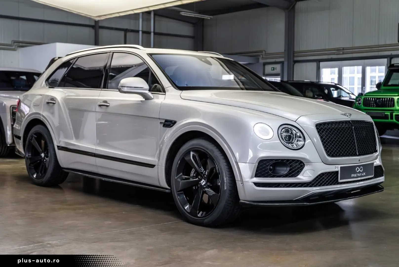 BENTLEY Bentayga 6.0 W12 Mulliner Full Carbon   Rear TV