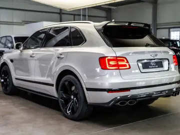 BENTLEY Bentayga 6.0 W12 Mulliner Full Carbon   Rear TV