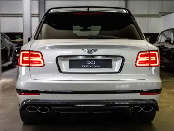 BENTLEY Bentayga 6.0 W12 Mulliner Full Carbon   Rear TV