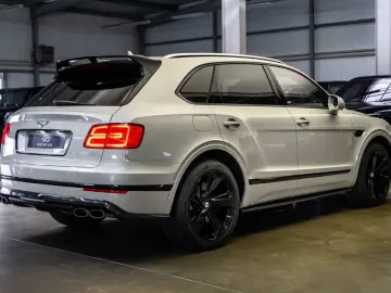 BENTLEY Bentayga 6.0 W12 Mulliner Full Carbon   Rear TV