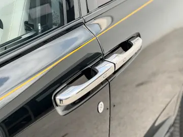 ROLLS ROYCE Cullinan Black Badge