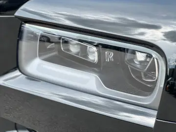ROLLS ROYCE Cullinan Black Badge