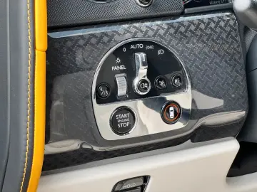 ROLLS ROYCE Cullinan Black Badge
