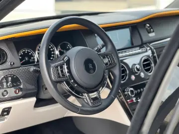 ROLLS ROYCE Cullinan Black Badge