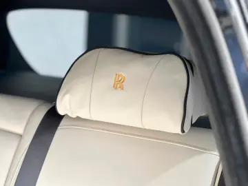 ROLLS ROYCE Cullinan Black Badge