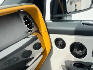 ROLLS ROYCE Cullinan Black Badge