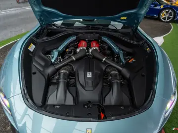 FERRARI Roma  BESPOKE CELESTE TREVI