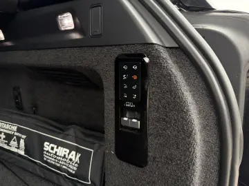 LAND ROVER Range Rover SV