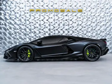 LAMBORGHINI Revuelto Nero Nemesis  Lift  Passenger Display