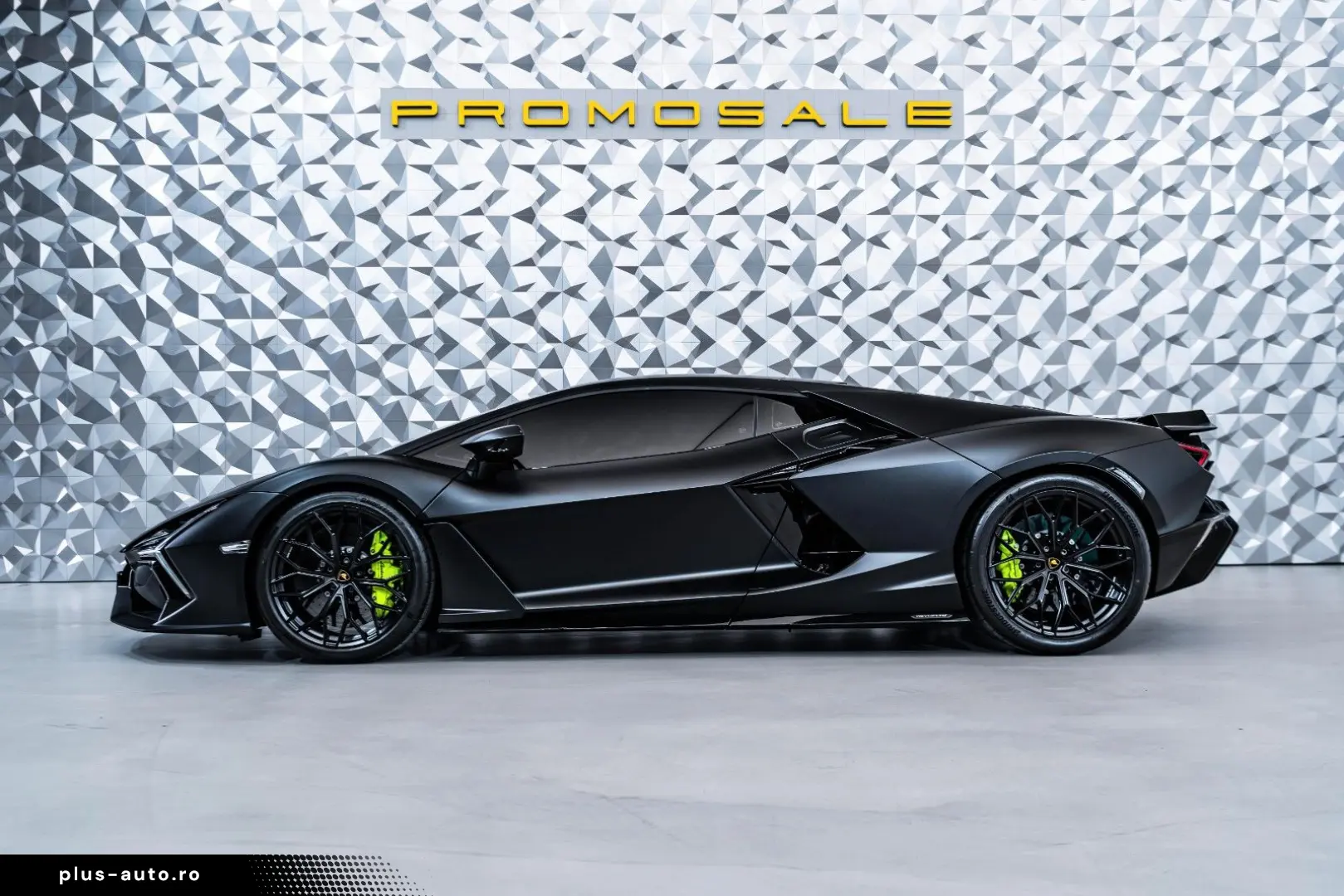 LAMBORGHINI Revuelto Nero Nemesis  Lift  Passenger Display