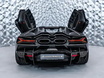 LAMBORGHINI Revuelto Nero Nemesis  Lift  Passenger Display