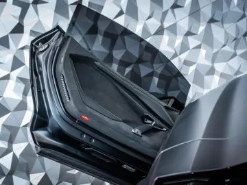 LAMBORGHINI Revuelto Nero Nemesis  Lift  Passenger Display