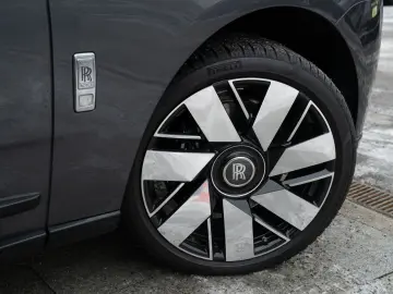ROLLS ROYCE Cullinan