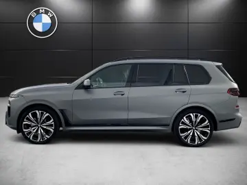 BMW X7 xDrive40i M Sport Pro HUD Pano Sky H K 23´´