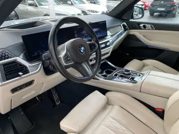 BMW X7 xDrive40i M Sport Pro HUD Pano Sky H K 23´´