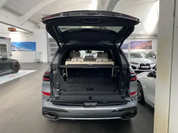 BMW X7 xDrive40i M Sport Pro HUD Pano Sky H K 23´´