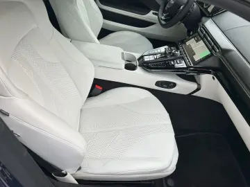 ASTON MARTIN Vantage Seychelles Blue Bowers & Wilkins