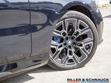 BMW i5 M60 Pro xDrive PANO 20-ZOLL CARBON