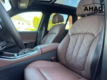 BMW X5 M60i xDrive M SPORT PRO Pano AHK StHz H K 360