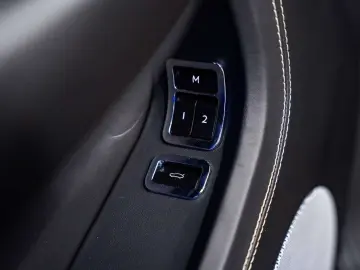 BENTLEY Continental GT 4.0 Twin-Turbo V8 - Full Option -