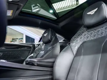 BENTLEY Continental GT 4.0 Twin-Turbo V8 - Full Option -