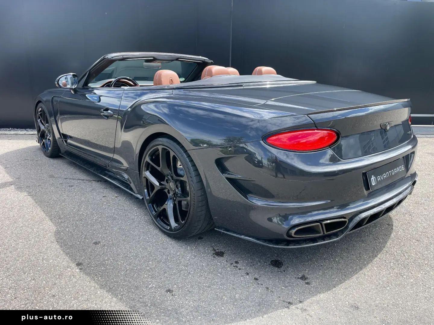 BENTLEY Continental GTC MANSORY MULLINER B&O rot.Display