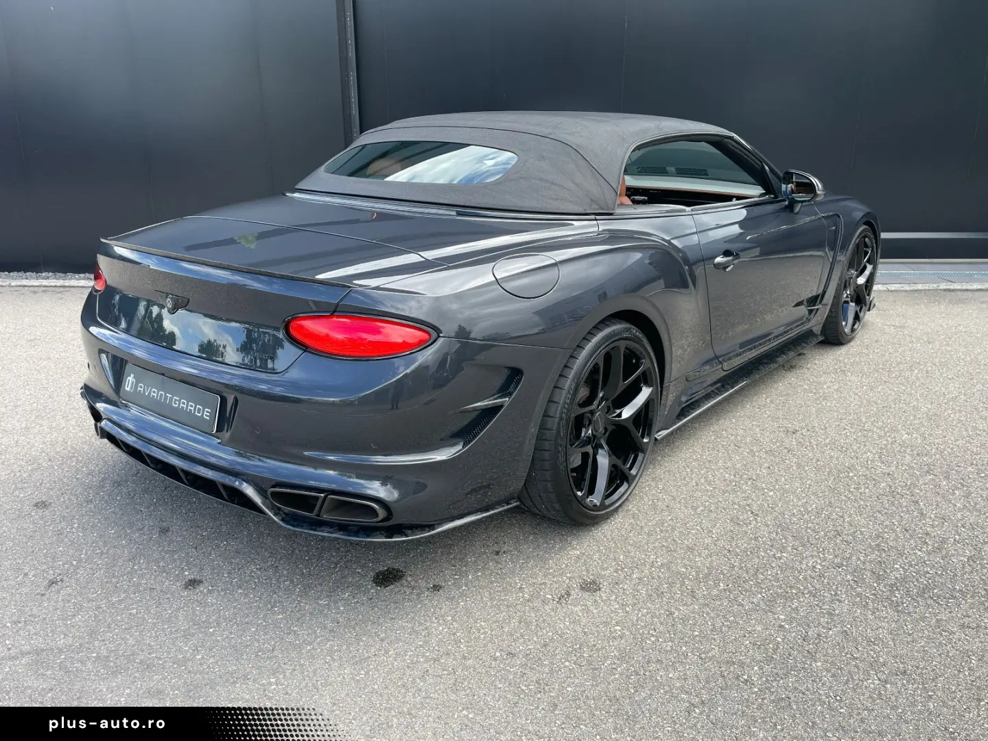 BENTLEY Continental GTC MANSORY MULLINER B&O rot.Display