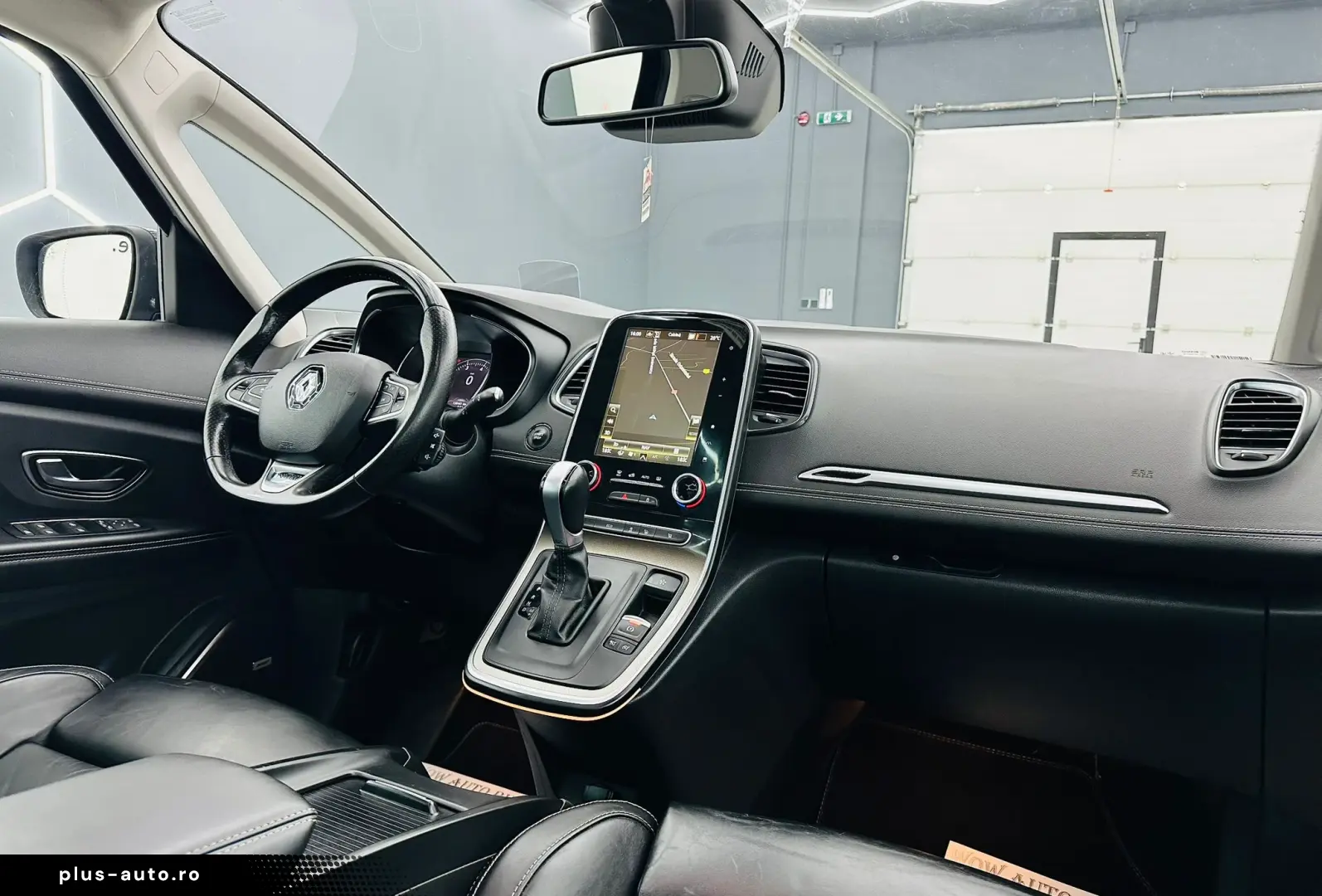 RENAULT GRAND SCENIC 2022 1.3i E6 7 Locuri Garantie 12 Luni