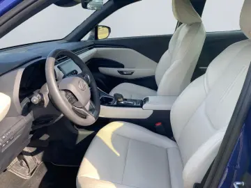 LEXUS LBX FWD Elegant  LED el. Heck CAM SHZ CarPlay PD