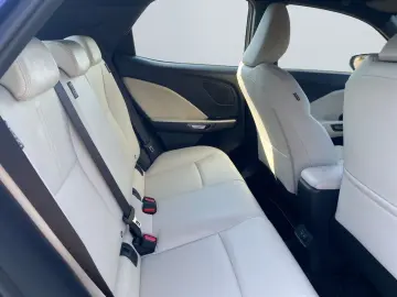 LEXUS LBX FWD Elegant  LED el. Heck CAM SHZ CarPlay PD