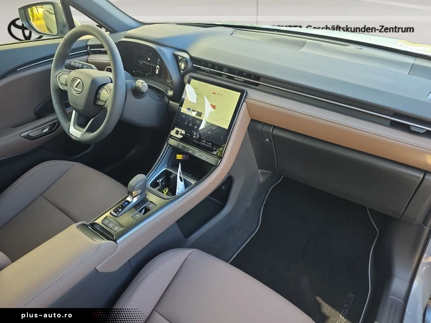LEXUS LBX FWD Elegant 1.5 Hybrid EU6e HUD Navi Leder D