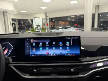 BMW X5 xDrive30d M-Sport PANO SOFT HUD H-K AHK 360