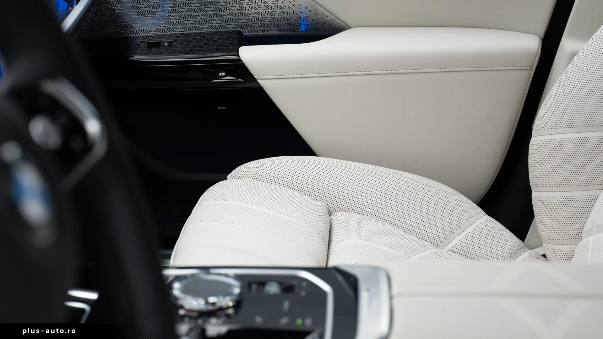 BMW 740d - M-sport Pro - Executive Lounge - TV - B&W - PPF