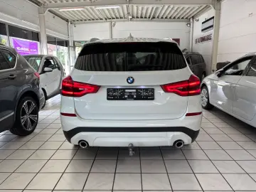 BMW X3 xDrive 20 d Advantage  CarPlay AHK