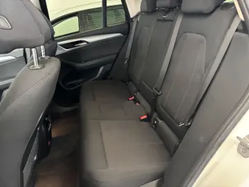 BMW X3 xDrive 20 d Advantage  CarPlay AHK