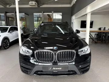 BMW X3  20d xDrive Advantage LED Navi RCAM AHK