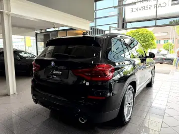 BMW X3  20d xDrive Advantage LED Navi RCAM AHK