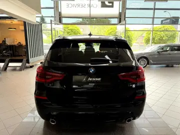 BMW X3  20d xDrive Advantage LED Navi RCAM AHK