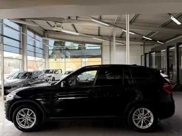 BMW X3  20d xDrive Advantage LED Navi RCAM AHK