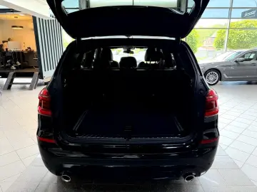 BMW X3  20d xDrive Advantage LED Navi RCAM AHK