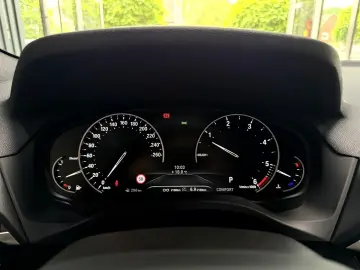 BMW X3  20d xDrive Advantage LED Navi RCAM AHK