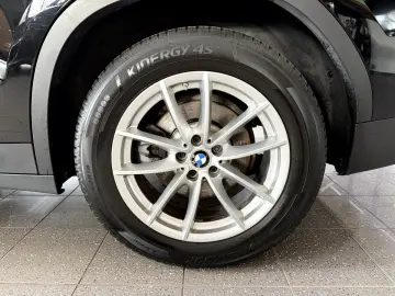 BMW X3  20d xDrive Advantage LED Navi RCAM AHK