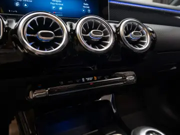 Mercedes-Benz A 180D
