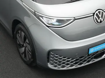 VW ID.Buzz Pure  AHK IQ.LIGHT NAVI ACC R-KAM 19
