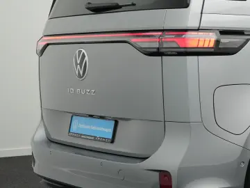 VW ID.Buzz Pure  AHK IQ.LIGHT NAVI ACC R-KAM 19